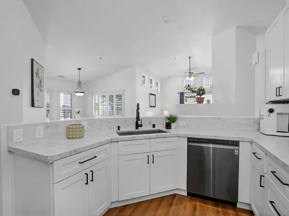 10747 Craigtown Ln, Dublin, CA 94568