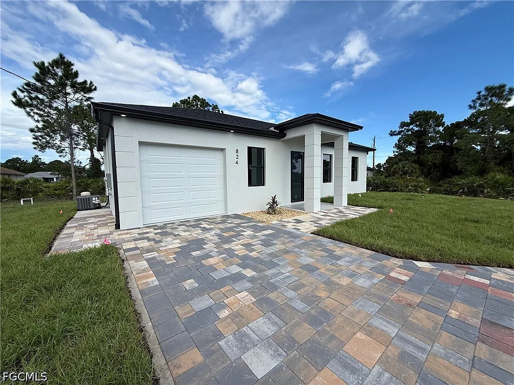 3 bed, 3.0 bath, 1057 sqft, $1,800 — Photo 1