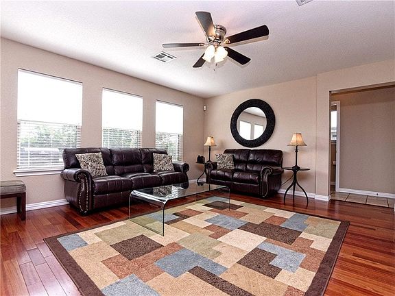 4th image of 149 Indian Paintbrush Dr