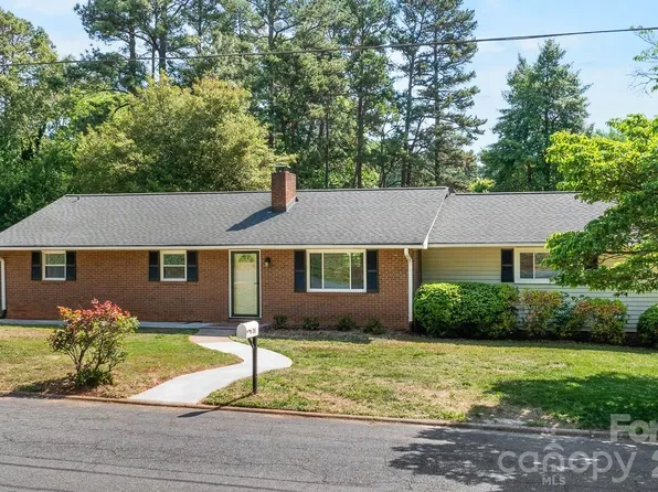 26 Eastside Dr, Lexington, NC 27292