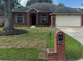 10 Dover Dr, Conroe, TX 77304