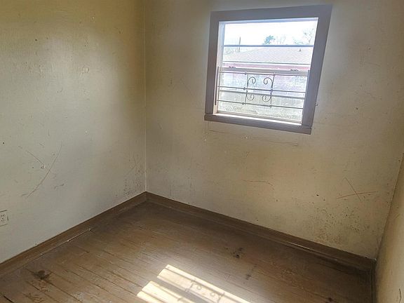 5th image of 1453 N 47th St