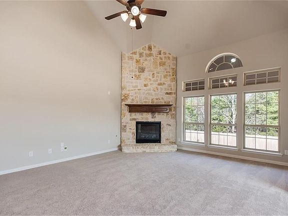 4th image of 917 Heath Creek Dr