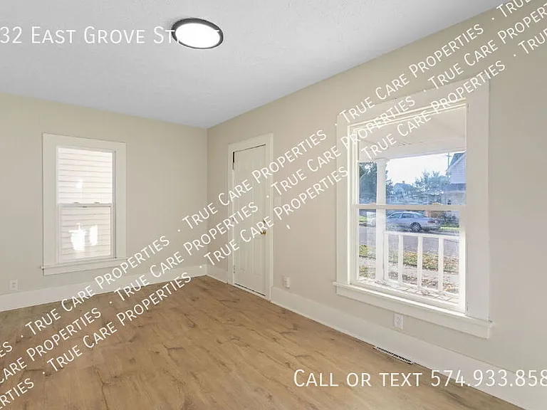 232 E Grove St — Photo 5