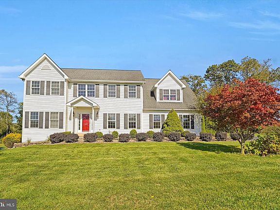 3rd image of 240 Lorinda Ln