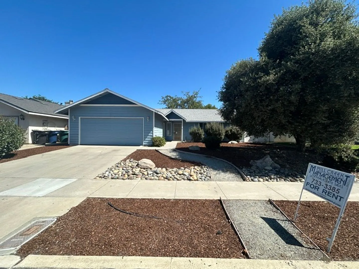 3 Bedroom 2 Bathroom Home in Tulare! $600 off First Month's Rent — Photo 1