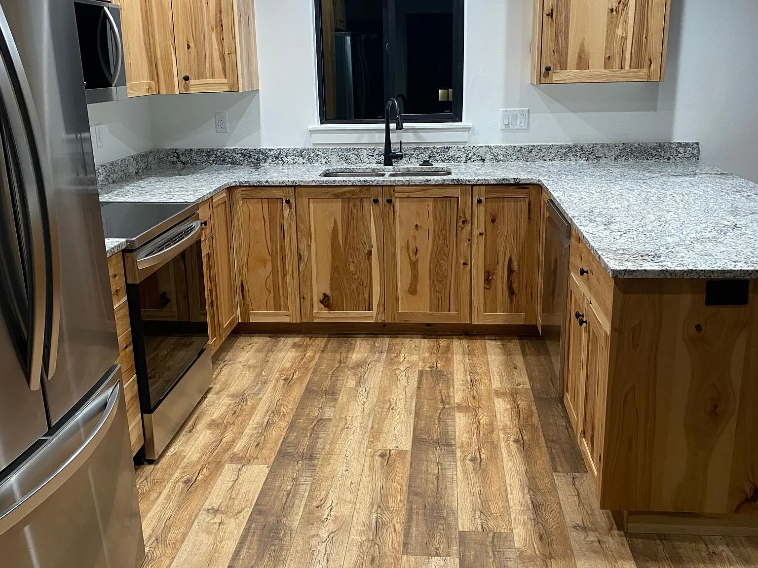 4 bed, 2050 sqft, $1,900 — Photo 3