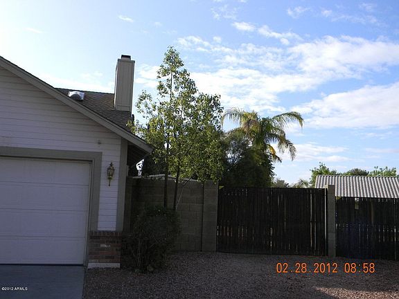 3rd image of 8617 W Schell Dr