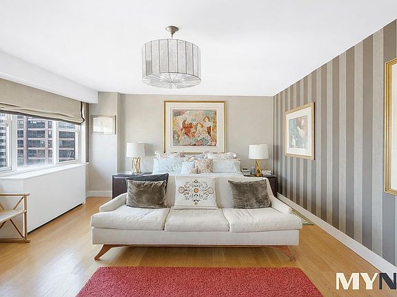 4th image of 400 E 54th St #25CDE