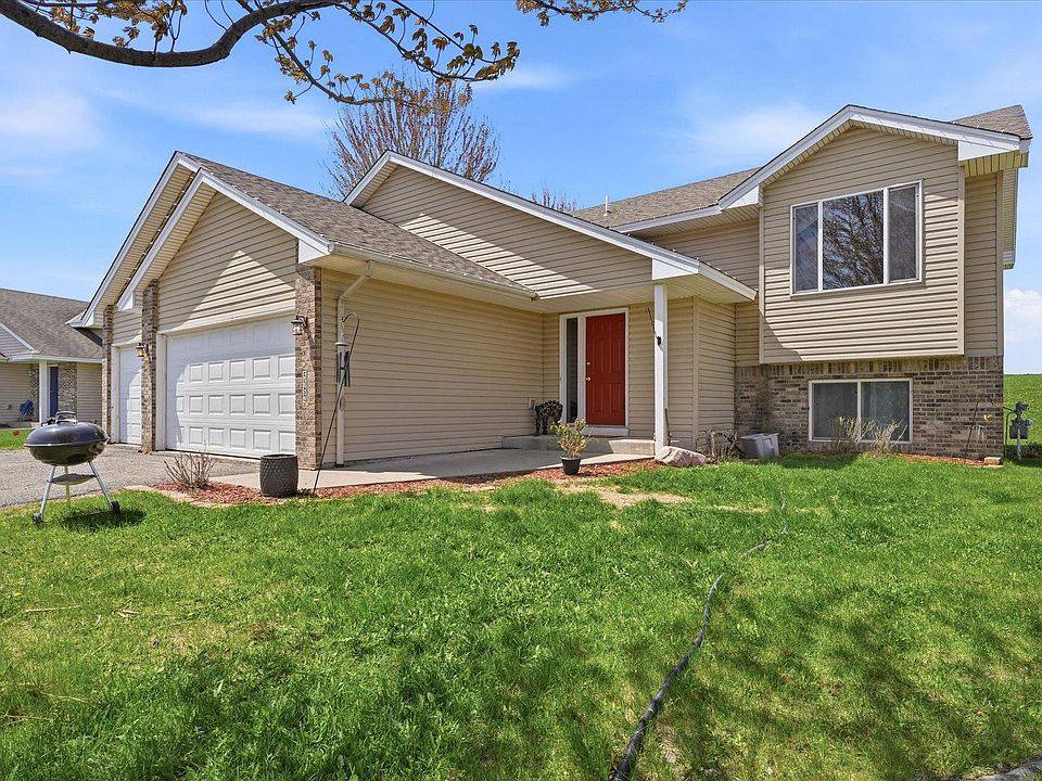 1st image of 524 Frankfort Way