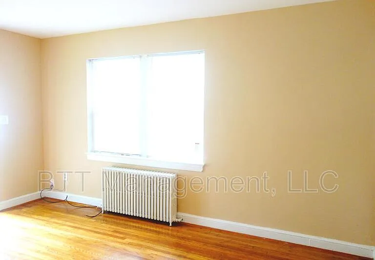 8409 Greenwood Ave #1 — Photo 6