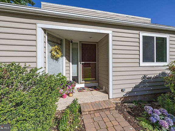 2nd image of 239 Beacon Dr