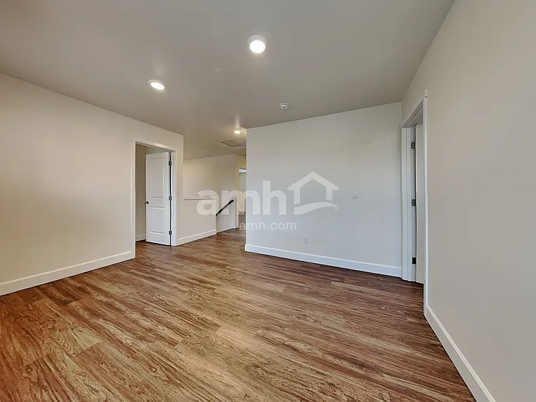 19211 15th Avenue Ct E — Photo 7