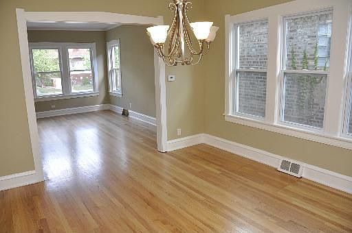 4th image of 2744 Euclid Ave