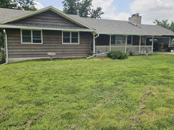 8535 Ames Ave, Omaha, NE 68134