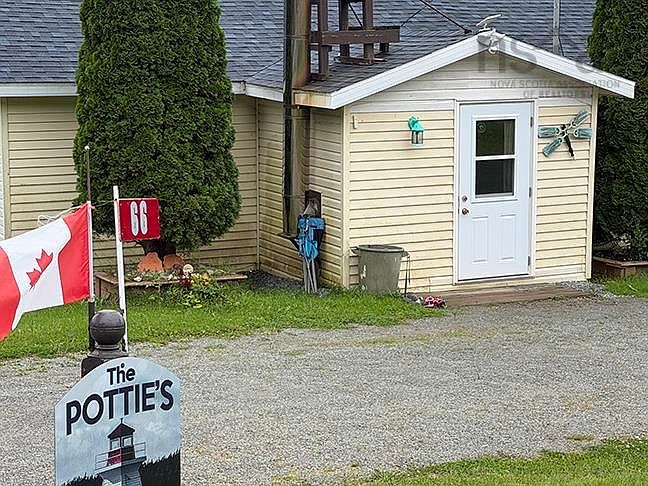 7th image of 66 Richards Pond Rd