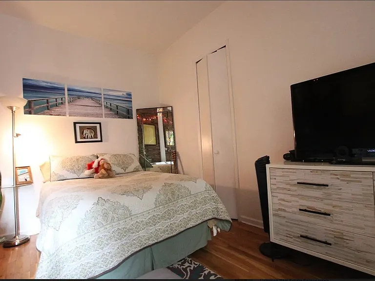 452 W 22nd St #4B — Photo 4