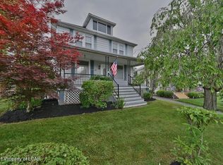 16 N Main St, Sugarloaf, PA 18249
