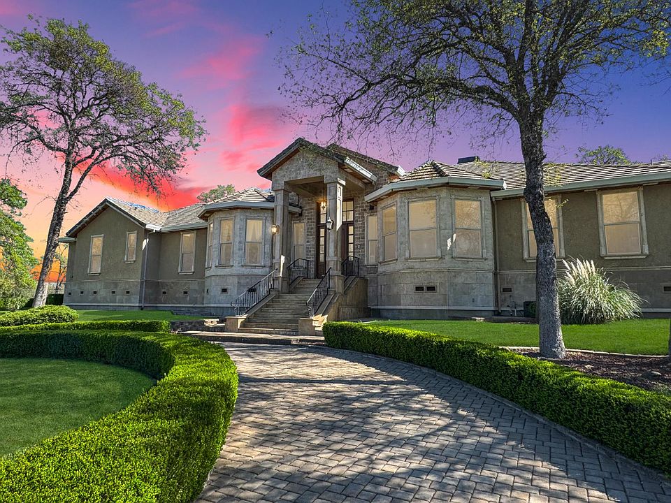 1st image of 9915 Spyglass Cir