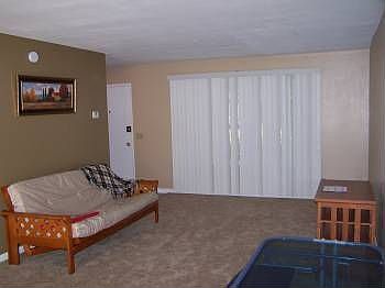 4th image of 728 W Lincoln Ave APT 121