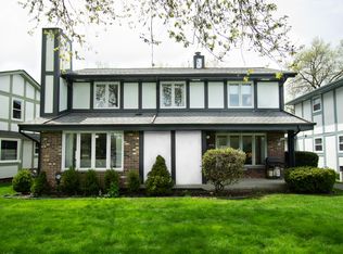 5320 Sutton Pl S #5320, Milwaukee, WI 53221