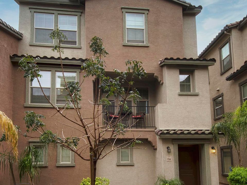1st image of 1744 N 77th Gln