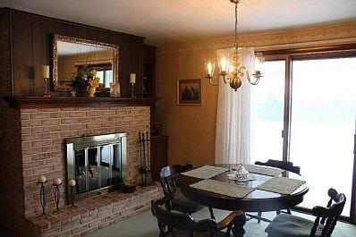 Dining Area.jpg