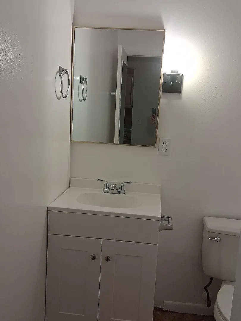 1 bed, 1.5 bath, 727 sqft, $1,600 — Photo 4