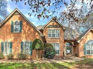 4085 Runnymede Dr SW, Lilburn, GA 30047