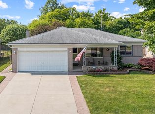 2850 Sherbourne Dr, Troy, MI 48083