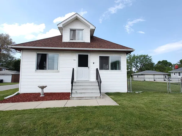 2945 W Midland Rd, Bay City, MI 48706