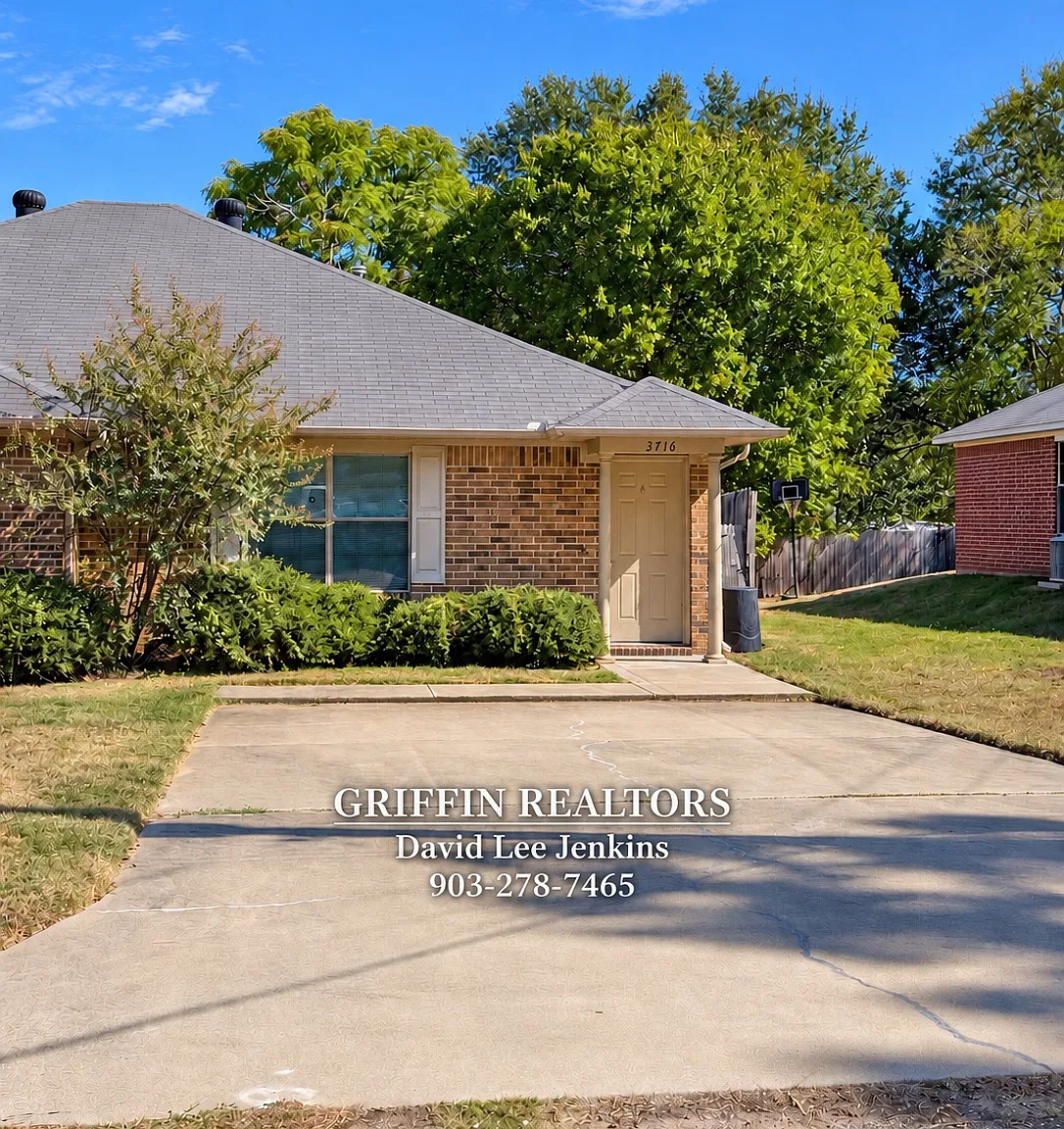 3 bed, 1200 sqft, $1,300 — Photo 2