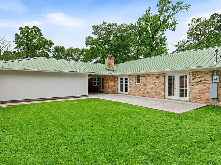 25802 Maplewood Dr — Photo 25