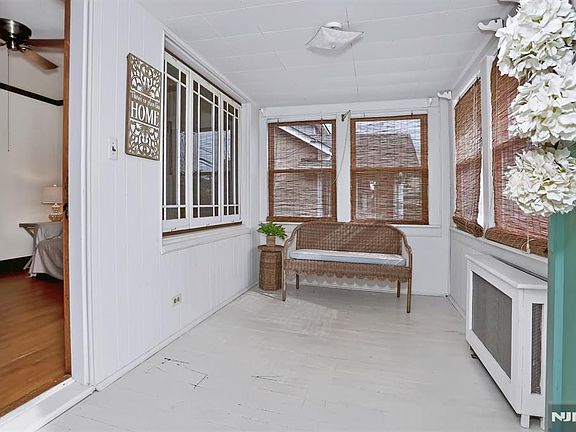 4th image of 5-10 Hartley Pl
