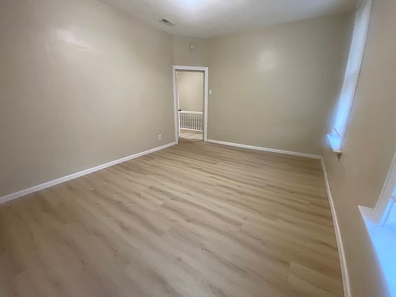 4th image of 3233 Nebraska Ave #2F