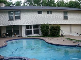 913 Gloucester St S, Irving, TX 75062