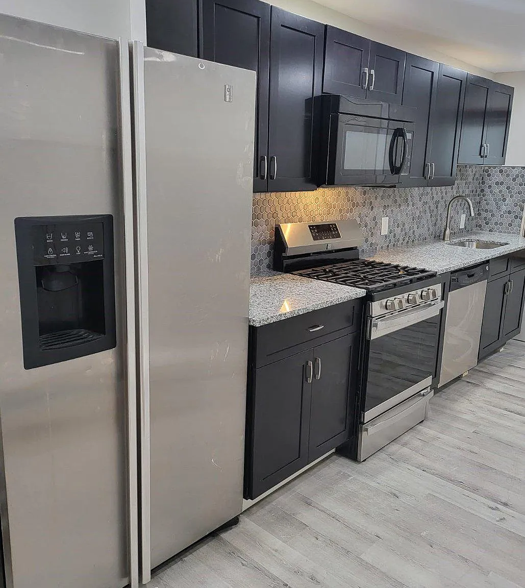 4 bed, 2.5 bath, 1894 sqft, $1,900 — Photo 4
