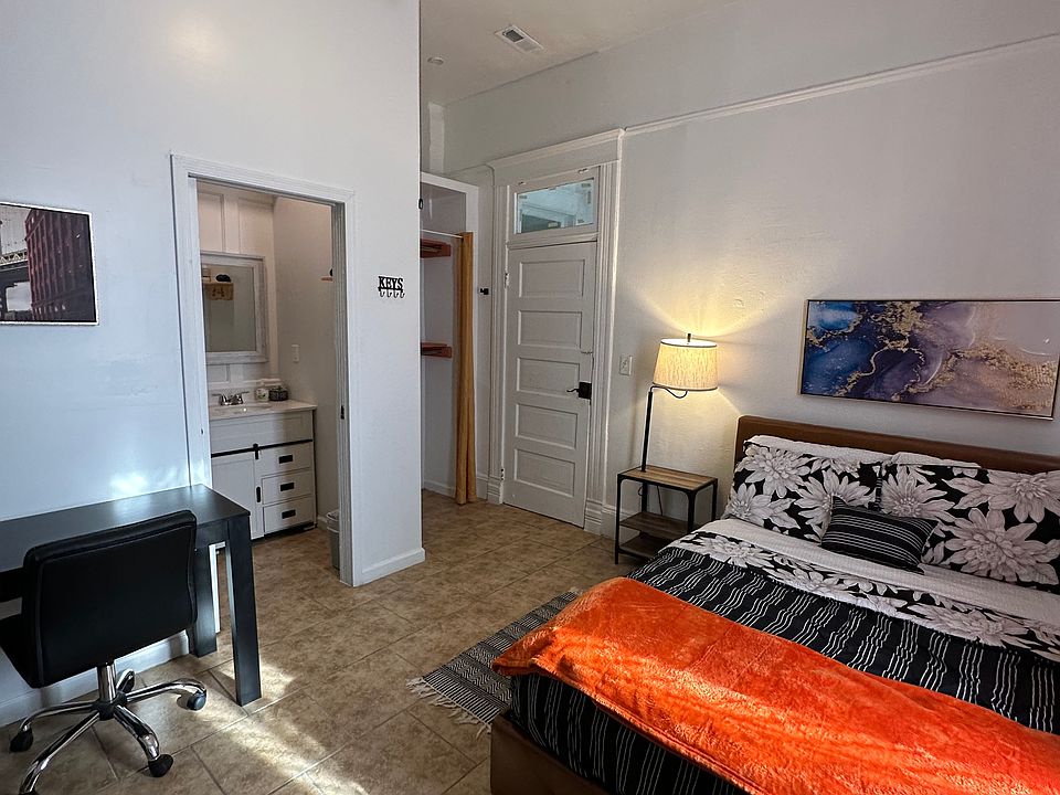 1st image of 914 N Florence St #1