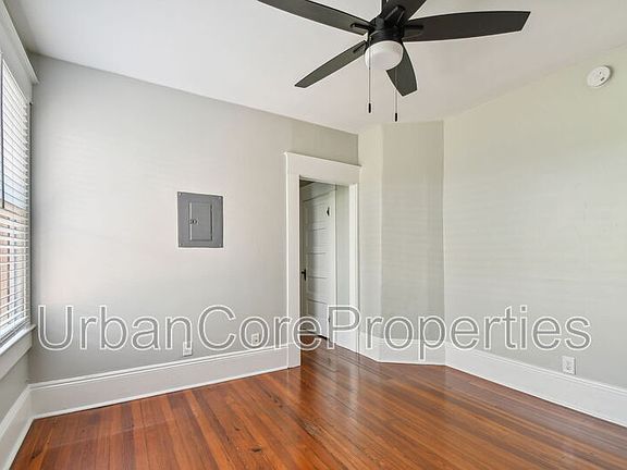 4th image of 430 5th St N APT 7