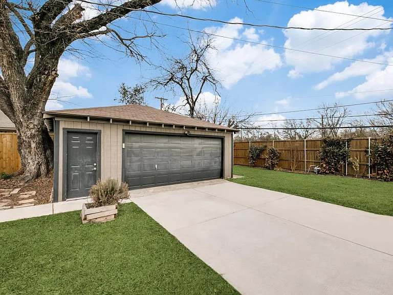 6911 Wake Forrest Dr — Photo 12