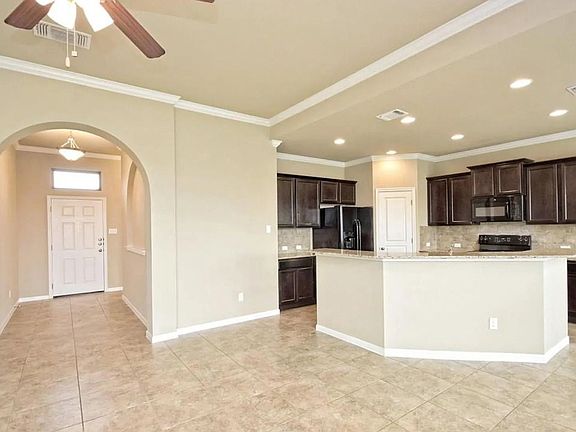 5th image of 5707 Blackstone Dr