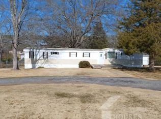 230 Peach St, Inman, SC 29349