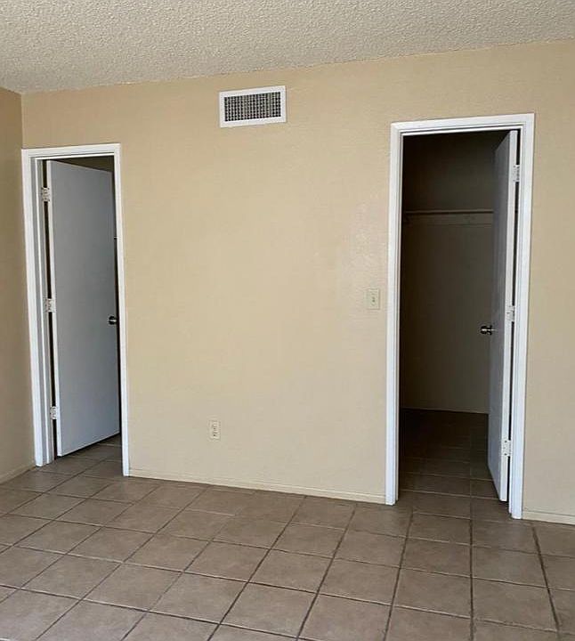 2nd image of 2904 N Mountain Ave #2904
