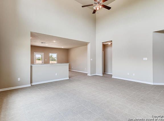 4th image of 11503 Tengyc Cres