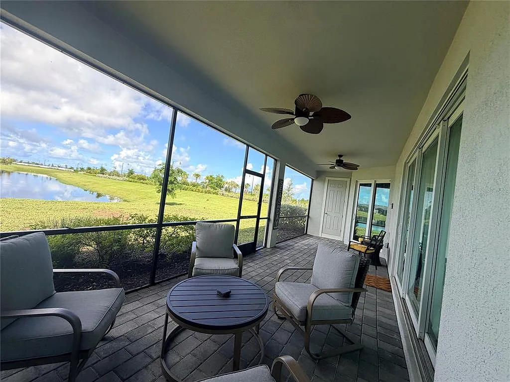 2 bed, 2.5 bath, 1858 sqft, $8,000 — Photo 3