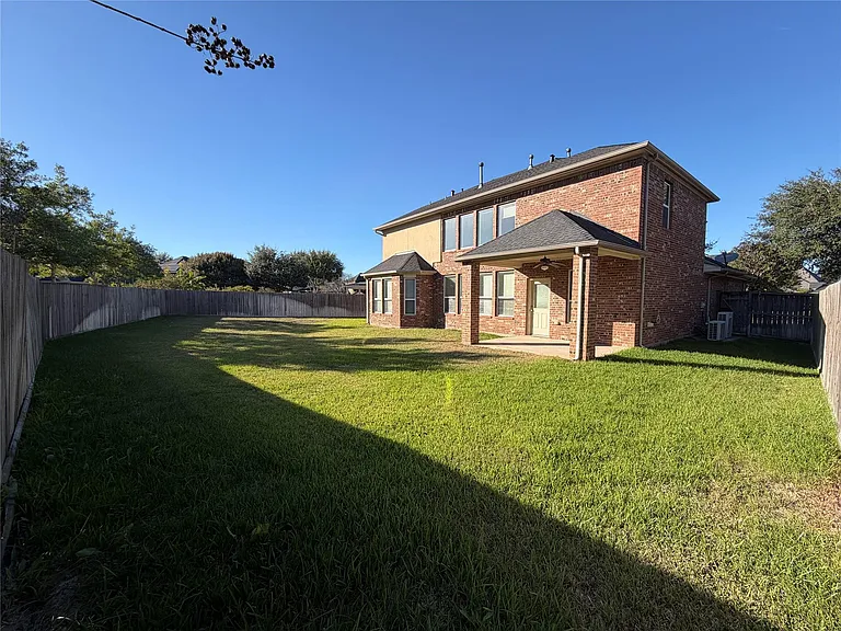 28015 Silverstream Ct — Photo 32