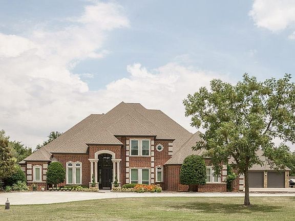 3rd image of 5509 Montclair Dr