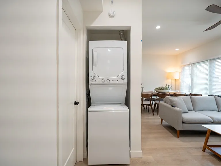 In-Unit Laundry In-Unit Laundry