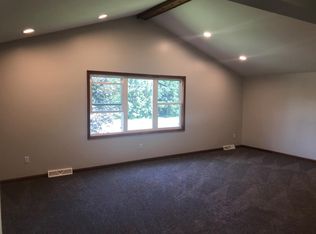 174 Borden Rd, Depew, NY 14043