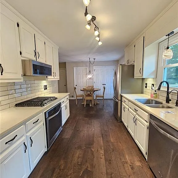 290 Oakmere Dr — Photo 6